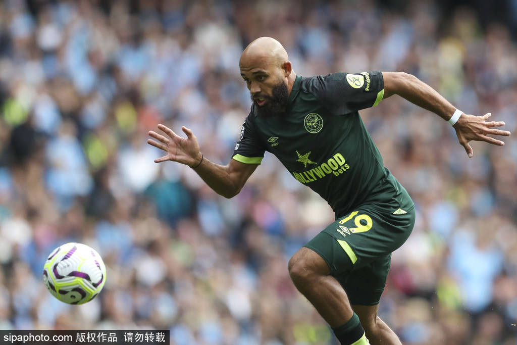 曼联门将危机：奥纳纳伤停揭露阵容深度隐患，红魔赛季前景堪忧